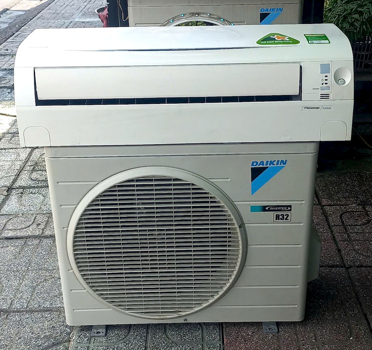 Máy lạnh Daikin 1.5hp inverter 