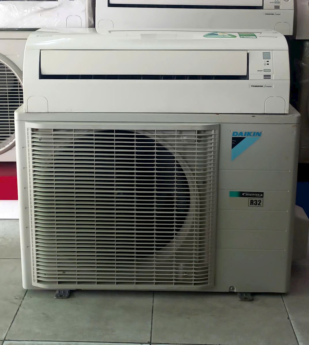 Máy Lạnh Daikin 2,5hp invereter