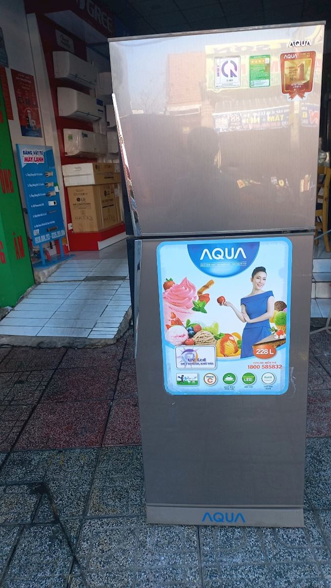Tủ lạnh Aqua 228 lit